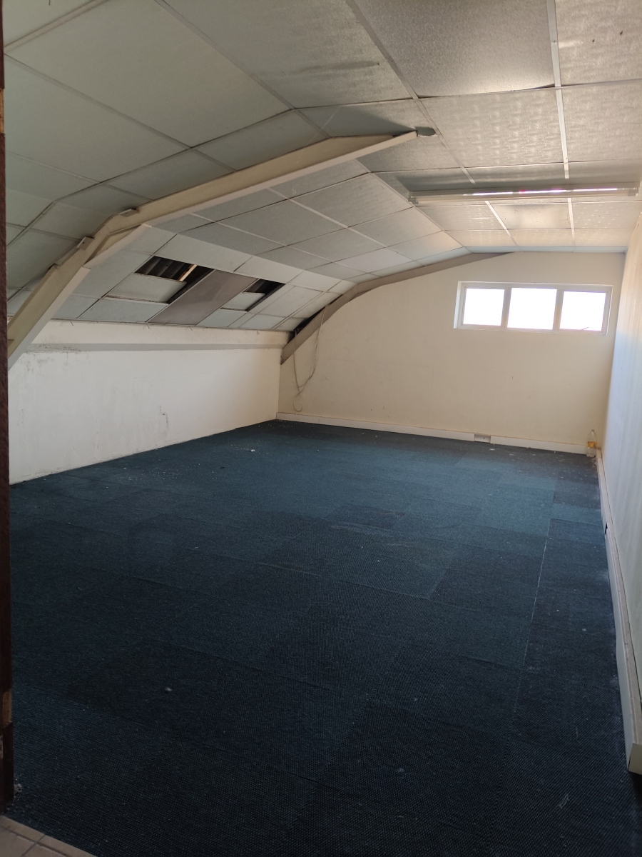 To Let Commercial Property for Rent in Okavango Park Western Cape